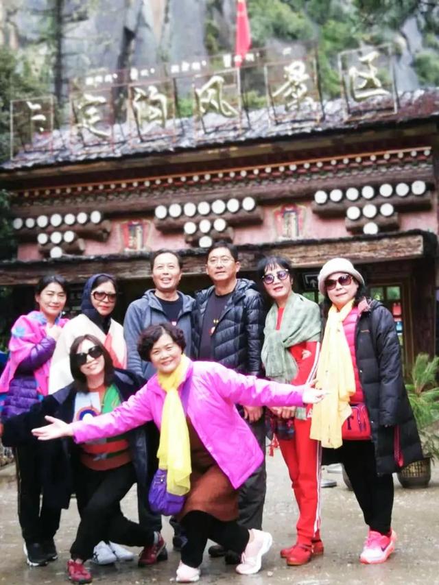 有什么成语描写赞美拉萨的天空，形容拉萨的天空的词语（天上西藏大美于行）