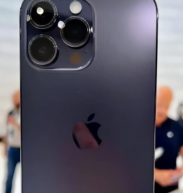 苹果4手机重量是多少，苹果4的重量多少克（一文看懂iPhone14系列手机配置情况）