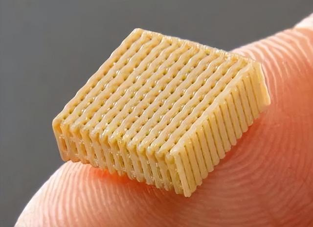 工程塑料有哪几种，常用的通用塑料和工程塑料都有哪些品种（常见的8种耐高温的工程塑料）