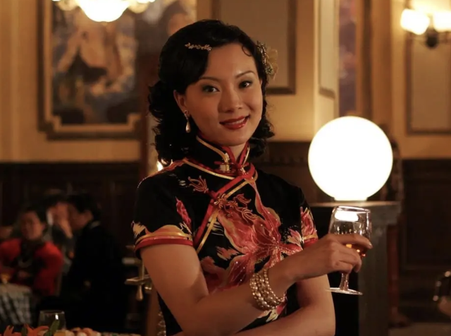 新上海滩方艳芸最后咋了，上海滩中的方艳芸（10位“大变脸”的内娱女神）