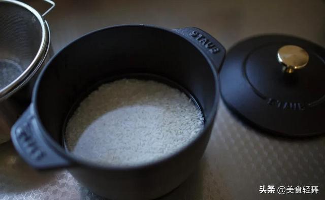 10条白醋的生活小妙用，吃白醋的好处（盐、白醋、小苏打在生活中的30种妙用）