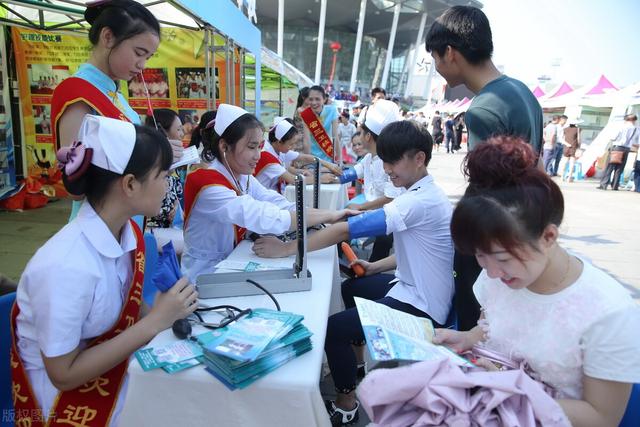 海南大专学校推荐，海南大专有哪些好学校（盘点5所海南的高职院校）