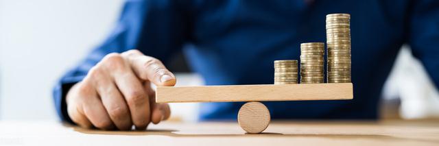 不用担心买了保险会贬值缩水,重疾险最大的作用就在于能够用高杠杆