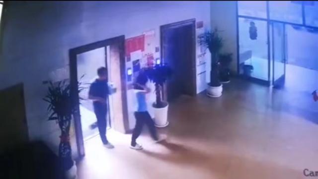 柬埔寨血奴事件，柬埔寨血奴事件发生原因（90后福建女子柬埔寨遭性侵殴打）