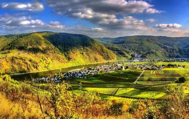 红葡萄酒的制作方法，葡萄酒的制作方法——红葡萄酒的制作方法（深度解答“新旧世界”葡萄酒的制作方法）