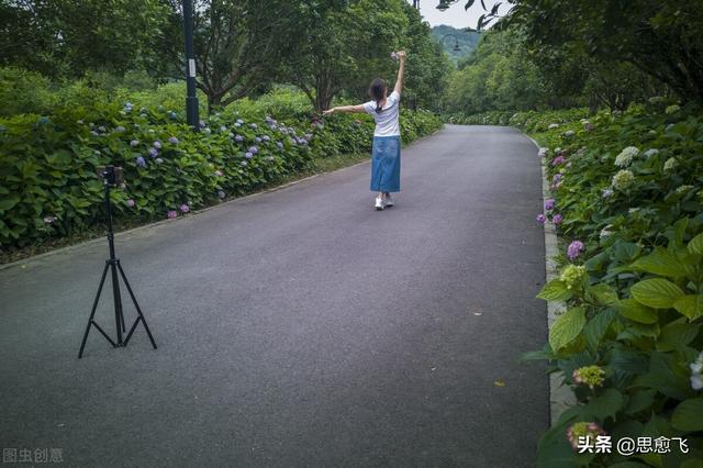 抖音最火男女现实的句子，抖音最火男女说说（女人拍抖音发离婚或者和丈夫分居）