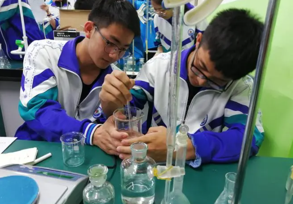 高中物理竞赛有多难，全国物理竞赛（得票最多的科目竟不是英语）