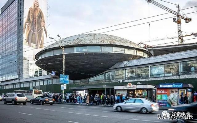 俄罗斯建筑风格，俄罗斯的建筑风格是什么（废土朋克、未来乌托邦、外星人基地）