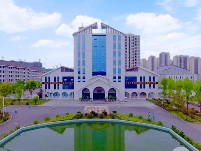 遵义市第四中学，遵义四中录取分数线2022（是学子们读书的好地方）