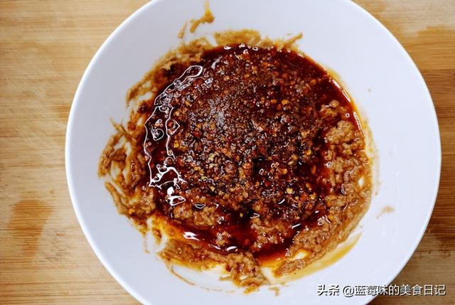 烤面筋的制作方法，微波炉烧烤面筋的制作方法（想吃街边烤面筋的不用出去买）