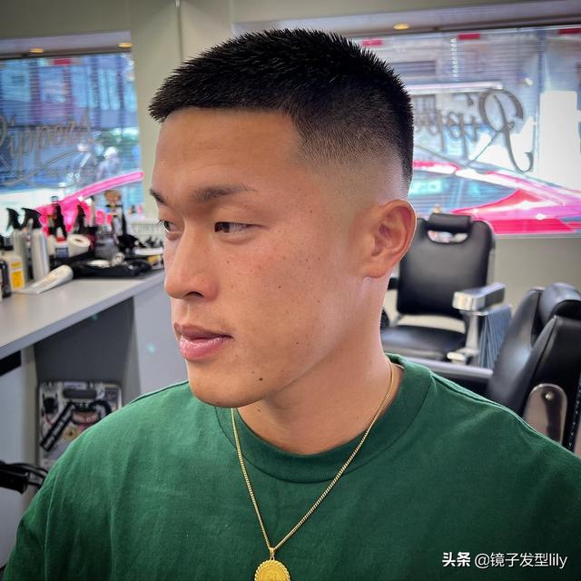 碎发刘海图片男，最新男生短碎发型图片（清爽帅气男士发型18款）