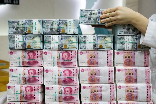 国外怎么汇款到中国账户(卢布v型反弹给人民币崛起多少信心)
