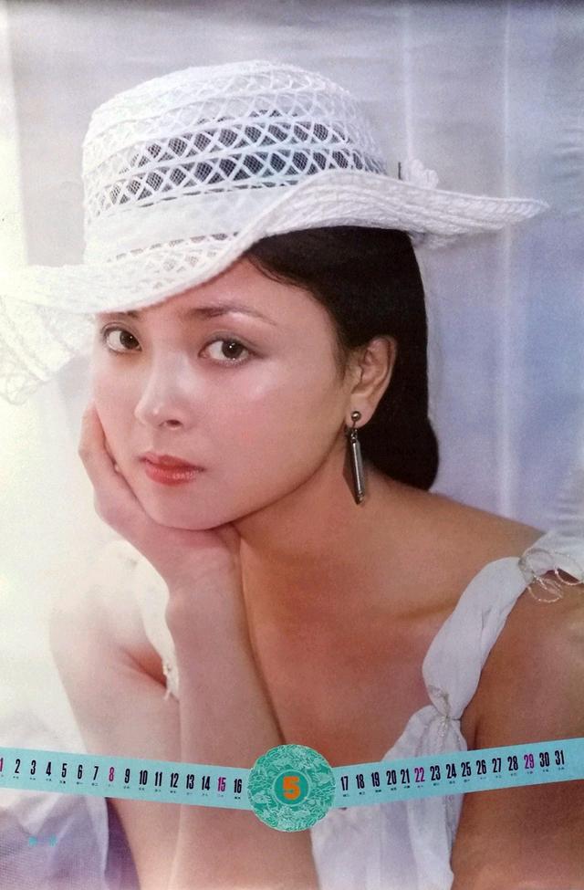 陈烨个人资料男，陈烨（60岁花27万美元包机回国）