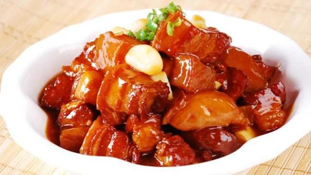 家庭红烧肉的简单做法，红烧肉家庭做法不腻（家里人就有口福了）