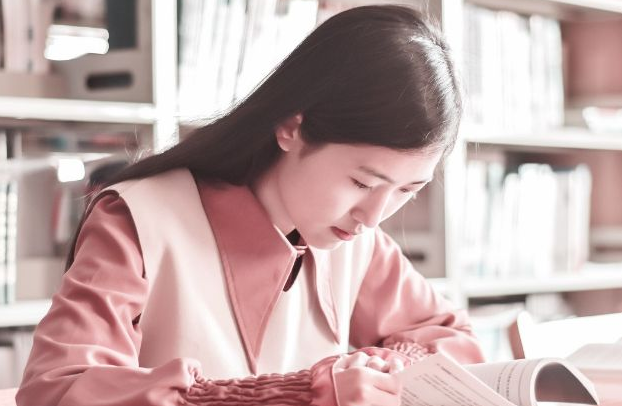 女生冷门又高薪的职业(这年头学什么技术比较好)