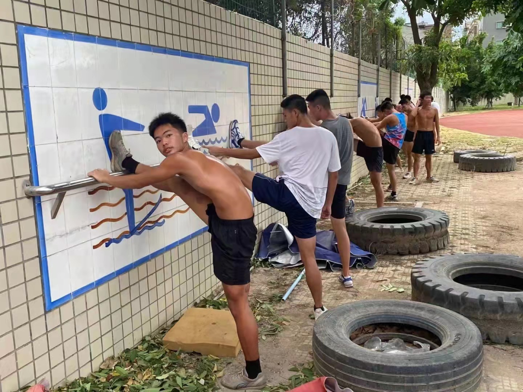 厦门市内厝中学(厦门市内厝中学校徽)