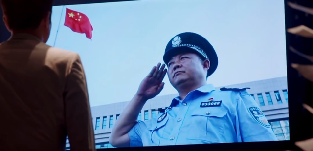 破操场埋尸案，抓糯康，灭冲天大火，有人拿到一等功时，母亲哭了