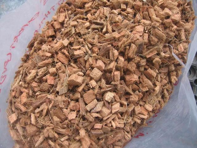 种花用什么土壤最合适，种花用什么土好（我常用的四个通用营养土配方）
