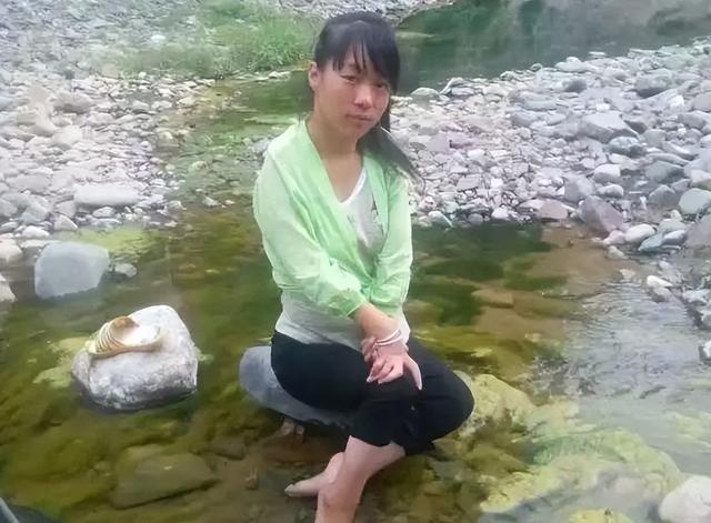 农村的漂亮姑娘，最漂亮的女人农村（河南农村漂亮“椅子姑娘”）