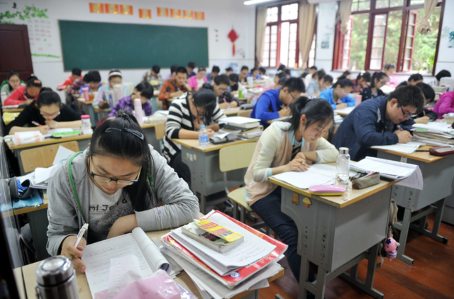错题本有用吗，错题本的好处（你​逼​学生整理的“错题本”）