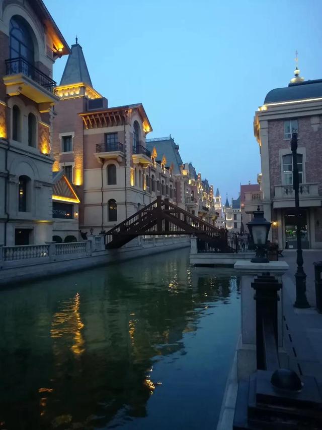 大连威尼斯水城，大连威尼斯水城门票价格（《辽宁大连东方威尼斯水城》）