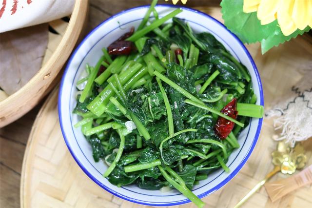 空心菜怎么炒，白灼菜心的做法家常（记得用上“半碗水”）