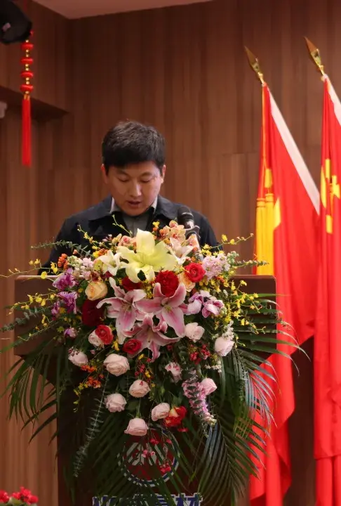 光威复材2021年终总结表彰大会圆满落幕，凝聚奋进力量共绘发展新篇