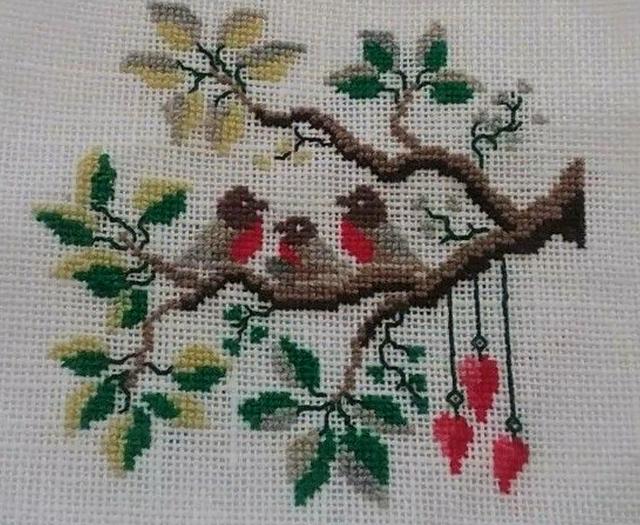 在家加工十字绣，在家加工十字绣赚钱吗（这些漂亮的十字绣都是她缝制的）