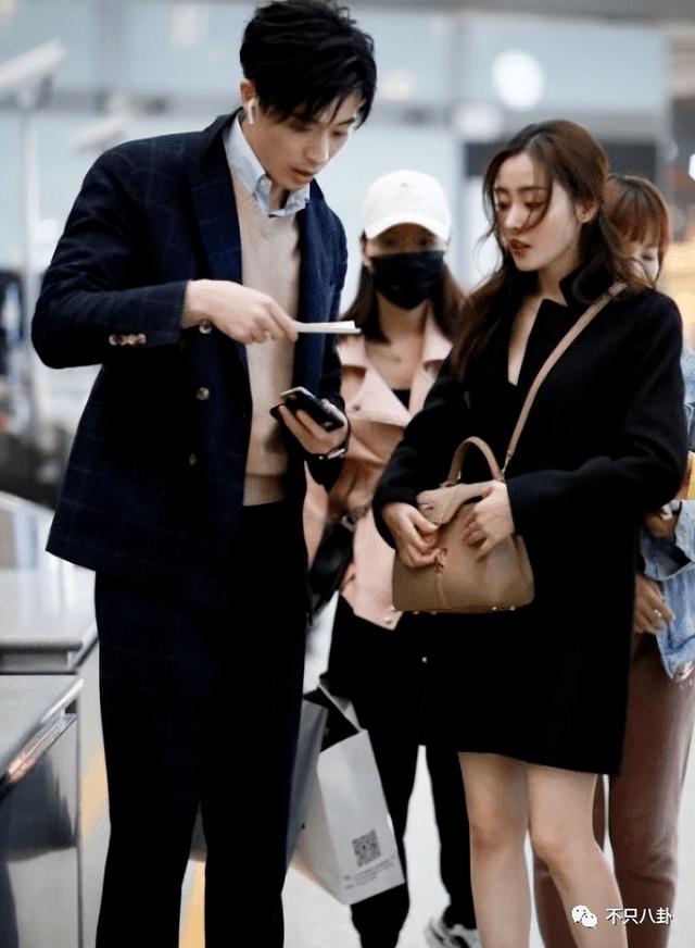 张天爱工作室微博，张天爱微博（张天爱微博之夜视频）