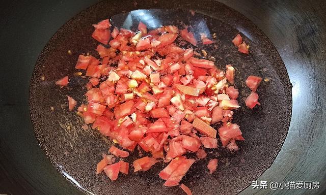 头水紫菜瘦肉汤煮面的做法，头水紫菜汤怎么做（做法简单快速）