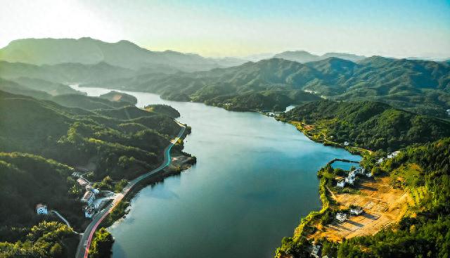 广州出发-赣州3天游，打卡阳明小镇+船游阳明湖+登风月岛