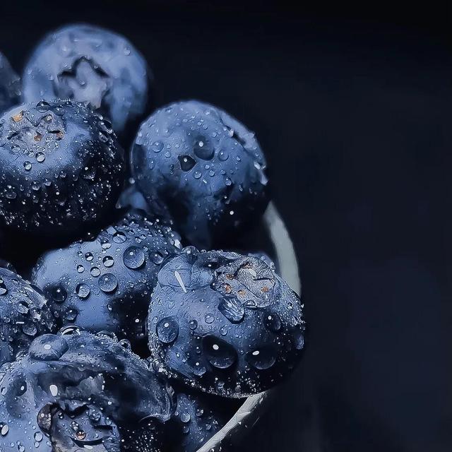 天蓝色背景图，林池染/天空意境背景图/天空是蔚蓝色，微信头像（蓝色温柔乡）