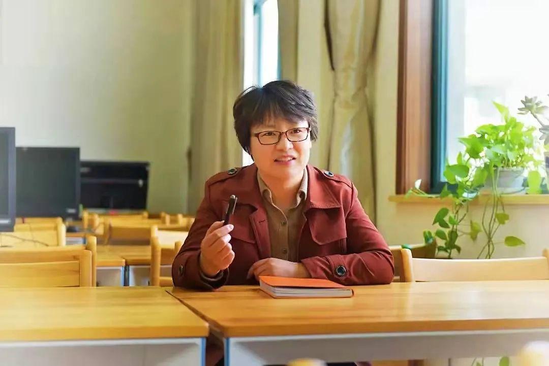 上海建平实验中学枣庄路的新校长——魏澜魏校长,高级教师,原上海市