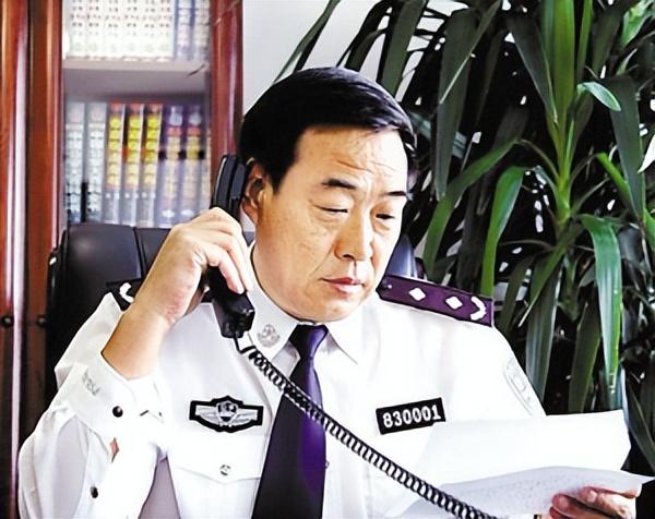 曲婉婷母亲案哪一年，贪官母亲急用钱减刑