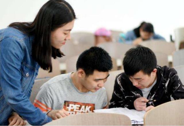 本科论文抽查很严格吗，教育部本科论文抽查很严格吗（大学生迎来一则坏消息）