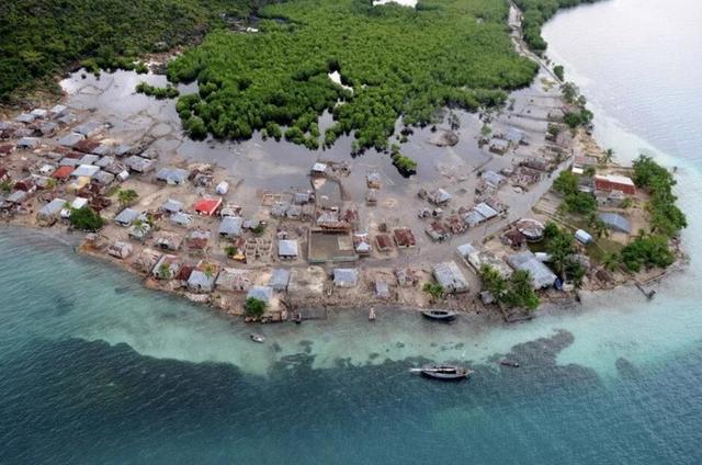 马里亚纳海沟地图位置，马里亚纳海沟在哪里（每年吸走30亿吨）