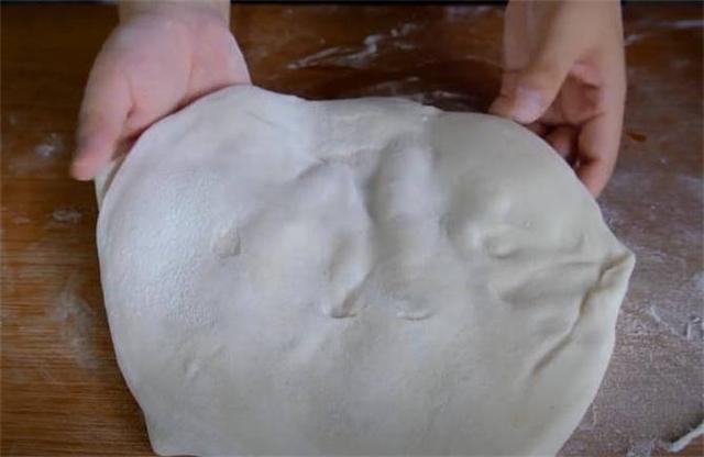面饼怎么做又软又好吃，教你在家烙出10层饼
