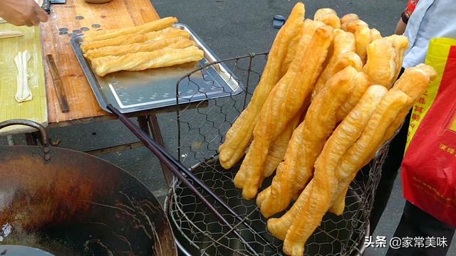 一碗油茶面的热量相当于多少米饭，油茶面和米饭哪个热量高（这4种早餐：热量高、长肉猛）