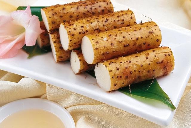 例假期间吃什么，例假期间吃什么补血补气（妇科医生：女性来例假时）