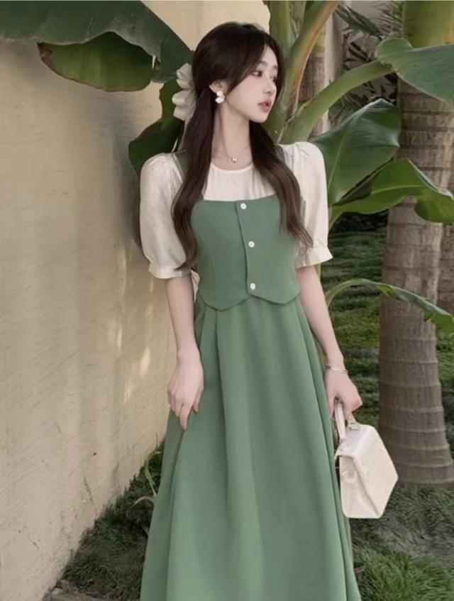 松紧腰连衣裙适合什么身材，松紧腰连衣裙的好处（上紧下松的收腰连衣裙适合什么身材）