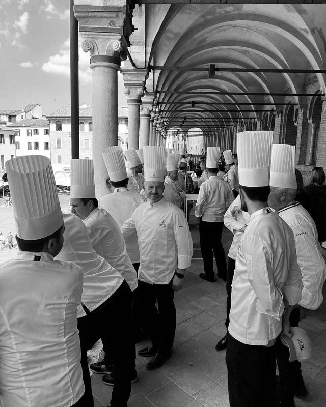 慕斯是啥，氨基酸奶油沐浴慕斯是啥（科普丨慕斯蛋糕的基本知识）