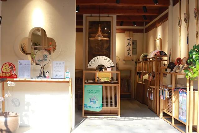 苏州丝绸哪里买最正宗，苏州哪里买丝绸（这六家特色小店别错过）
