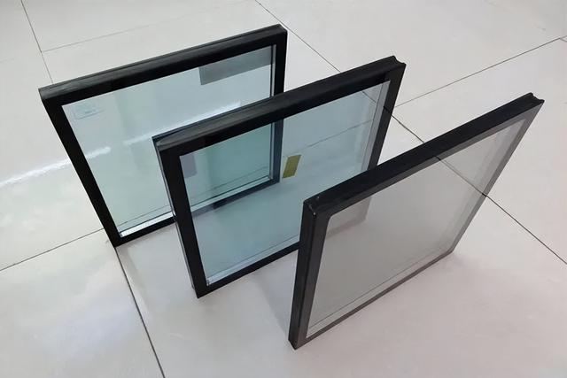 甲级防火窗的品牌，防火窗甲级和乙级的区别（防火玻璃有哪些好品牌）