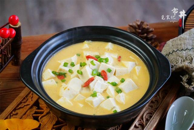 韭菜不适宜什么人群吃，吃韭菜的禁忌人群（中老年人要忌嘴：少吃萝卜韭菜）