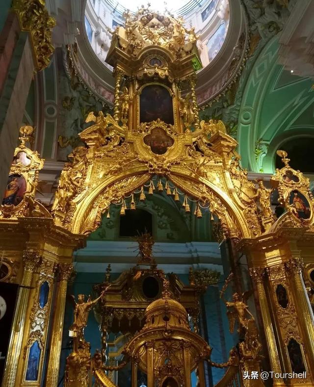 世界上最大的教堂，世界上最大的教堂是什么（圣彼得堡最美丽的教堂）
