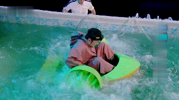 气泡图，气泡图主要用于描述三个变量之间的对比关系（为什么晶莹剔透的气泡还能蕴藏巨大能量）