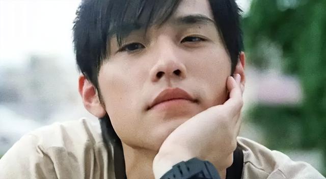 你算什么男人歌词，你算什么男人是哪首歌的歌词（周杰伦歌词中的精辟语录）