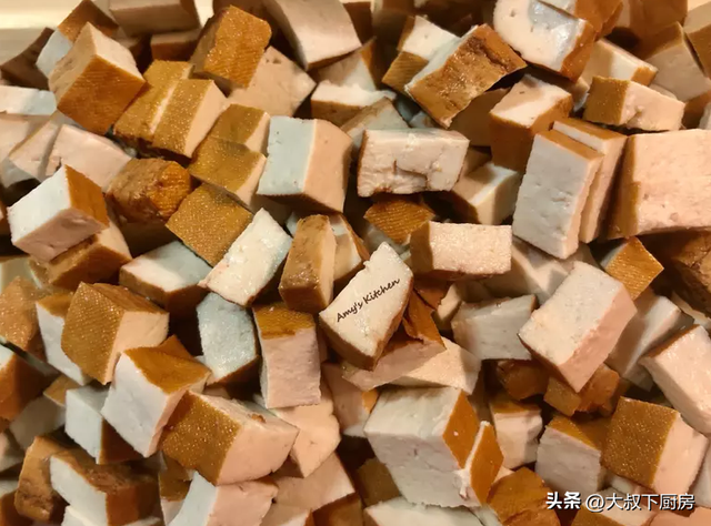 烧子盖怎么做，烧牛子盖的做法大全（大叔炒的炸酱很香）