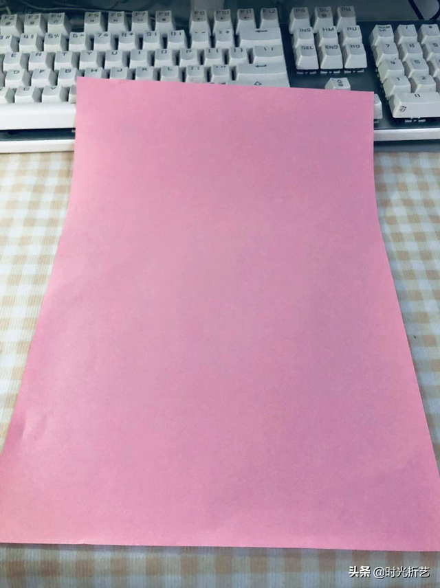 怎么用纸做一个盒子，怎样用纸来制作盒子（折纸教程之纸盒）