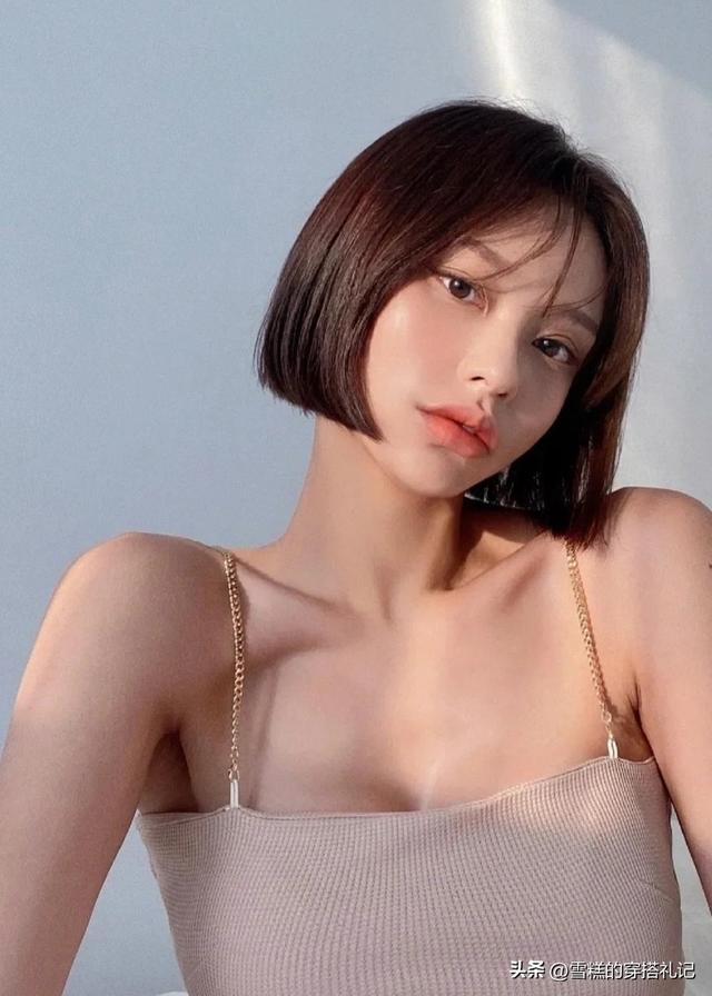 长脸型的人适合什么样的发型，长脸型的人适合什么样的发型图片（最近火了一种发型叫）